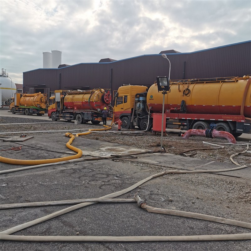 石屏污水池清理